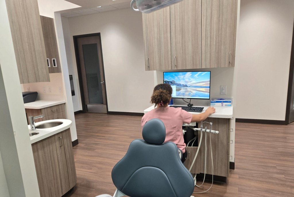 kids' dentist in Aurora, CO.